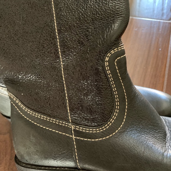 Tall boots with embroidery - Picture 5 of 8